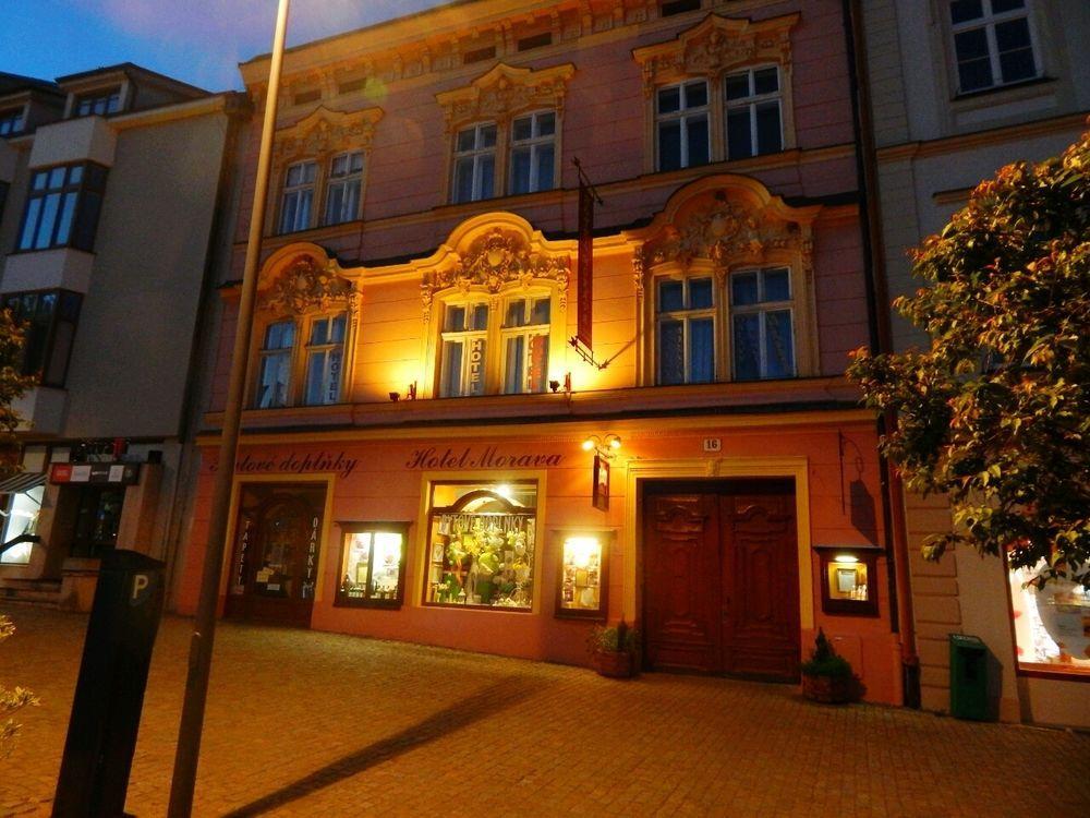 Hotel Morava 즈노이모 외부 사진